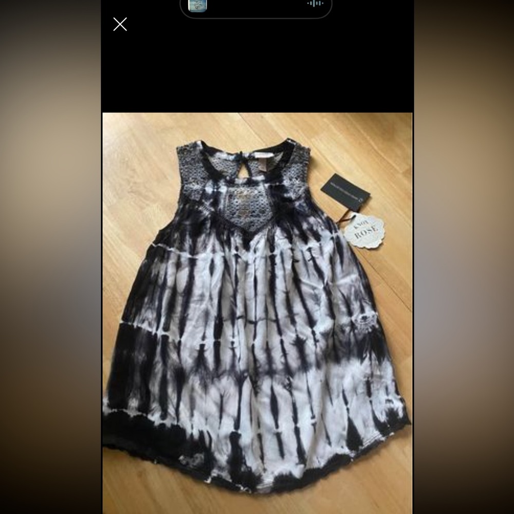 Super cute new with tags, tank top size extra small